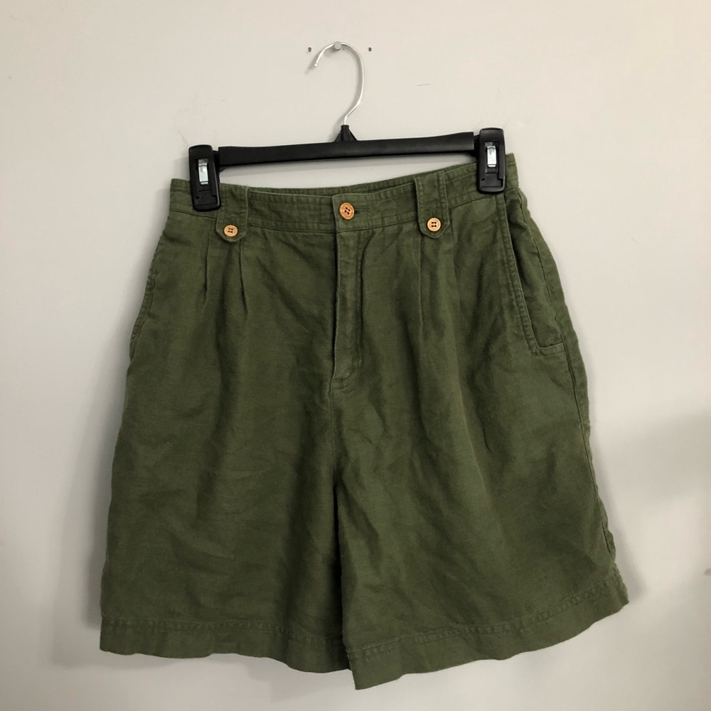 Lizsport petite size 8 army green shorts